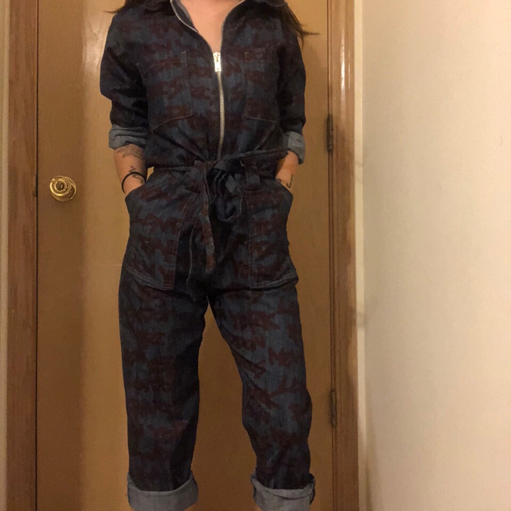 FashionNova Belted Denim Jumpsuit, xs.